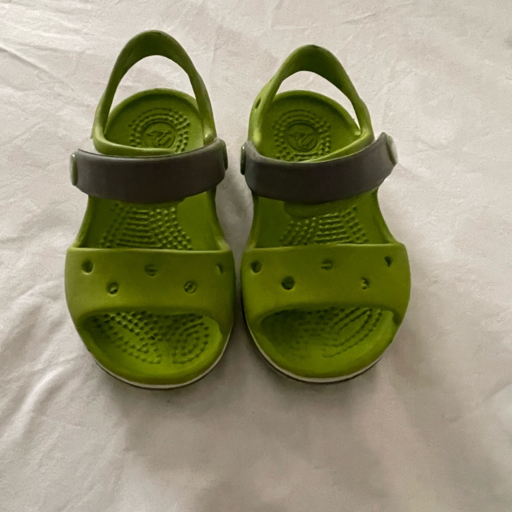 CROCS Green Sandals Classic Perforated Design